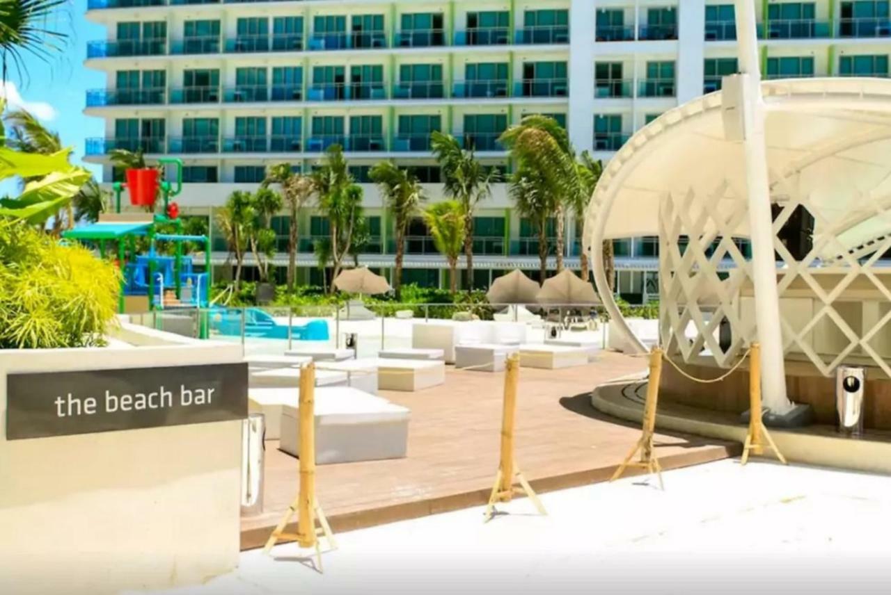 Azure C5 Man-Made Beach Balcony Multiple Units Manila Dış mekan fotoğraf
